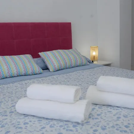 Grande Con Terraza Privada, Centro Ubytování v soukromí *
